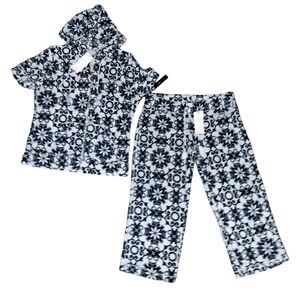 BCBG NAVY & LT BLUE FLORAL PATTERNS TERRYCLOTH HOODIE & CROPPED PANTS SET NWT